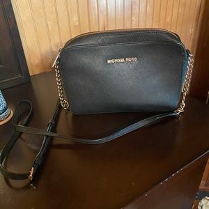 Michel Kors Jet Set crossbody purse black